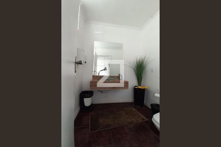 Casa à venda com 161m², 3 quartos e 3 vagas Casa à venda com 161m², 3 quartos e 3 vagasBanheiro