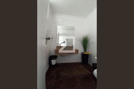 Casa à venda com 161m², 3 quartos e 3 vagas Casa à venda com 161m², 3 quartos e 3 vagasBanheiro