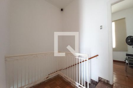 Casa à venda com 161m², 3 quartos e 3 vagas Casa à venda com 161m², 3 quartos e 3 vagasHall dos Quartos