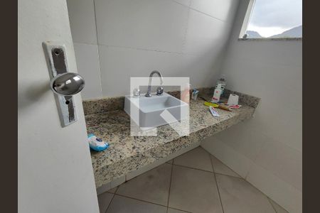 Banheiro da Suíte 1 de casa de condomínio à venda com 3 quartos, 250m² em Vargem Grande, Rio de Janeiro