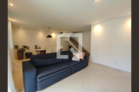 Sala de casa de condomínio à venda com 3 quartos, 250m² em Vargem Grande, Rio de Janeiro