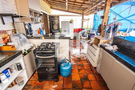 Casa à venda com 333m², 3 quartos e 2 vagasEspaço gourmet e area de serviço