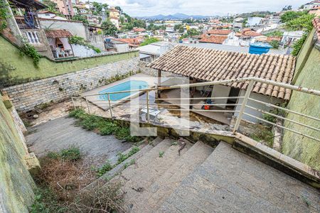 Casa à venda com 333m², 3 quartos e 2 vagasQuintal / piscina