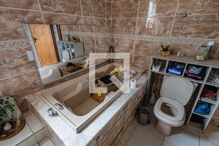 Casa à venda com 333m², 3 quartos e 2 vagasSuite e hidro