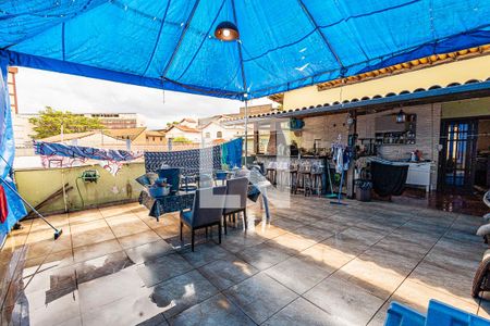 Casa à venda com 333m², 3 quartos e 2 vagasEspaço gourmet e area de serviço