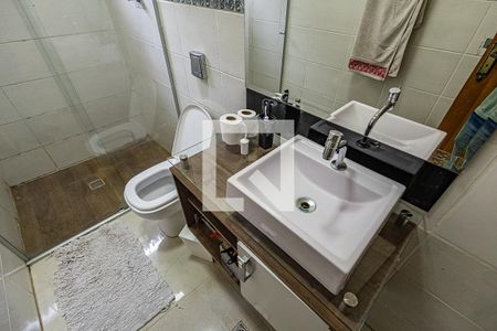 Casa à venda com 333m², 3 quartos e 2 vagasBanheiro