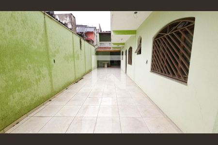 Casa para alugar com 300m², 4 quartos e 4 vagas Casa para alugar com 300m², 4 quartos e 4 vagasQuintal