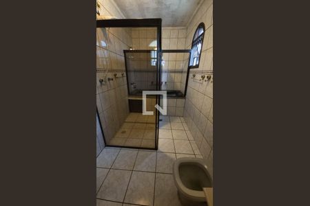 Casa para alugar com 300m², 4 quartos e 4 vagas Casa para alugar com 300m², 4 quartos e 4 vagasBanheiro do quarto 3