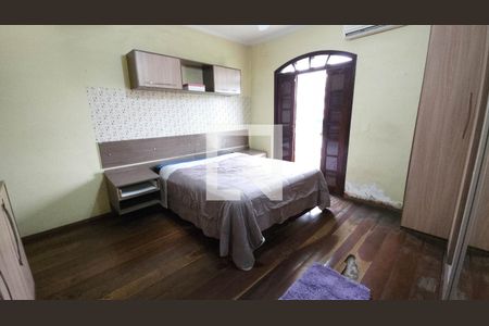 Casa para alugar com 300m², 4 quartos e 4 vagas Casa para alugar com 300m², 4 quartos e 4 vagasQuarto 3 - suíte com varanda