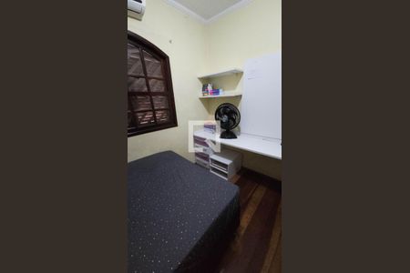 Casa para alugar com 300m², 4 quartos e 4 vagas Casa para alugar com 300m², 4 quartos e 4 vagasQuarto 2