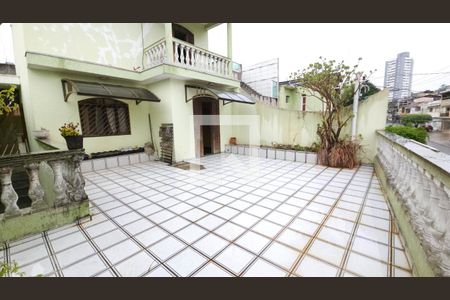 Casa para alugar com 300m², 4 quartos e 4 vagas Casa para alugar com 300m², 4 quartos e 4 vagasVaranda 1