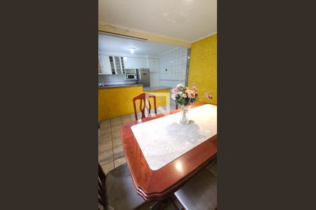 Casa para alugar com 300m², 4 quartos e 4 vagas Casa para alugar com 300m², 4 quartos e 4 vagasCozinha