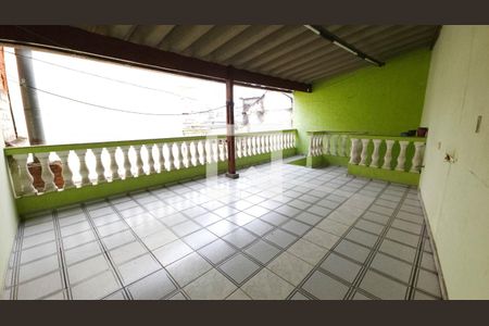 Casa para alugar com 300m², 4 quartos e 4 vagas Casa para alugar com 300m², 4 quartos e 4 vagasVaranda 2