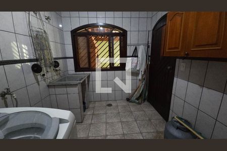 Casa para alugar com 300m², 4 quartos e 4 vagas Casa para alugar com 300m², 4 quartos e 4 vagasÁrea de Serviço