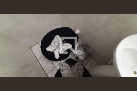 Casa à venda com 80m², 2 quartos e 2 vagasLavabo