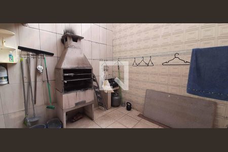 Casa à venda com 80m², 2 quartos e 2 vagasChurrasqueira