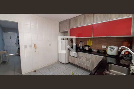 Casa à venda com 80m², 2 quartos e 2 vagasCozinha