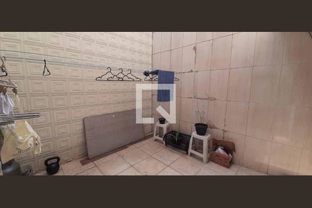 Casa à venda com 80m², 2 quartos e 2 vagasQuintal