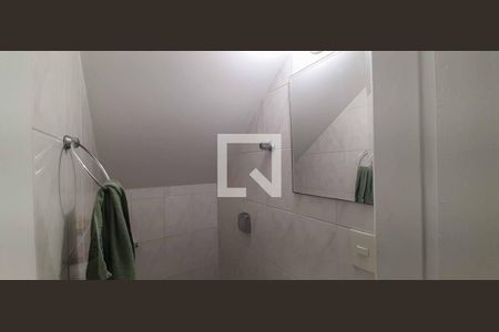 Casa à venda com 80m², 2 quartos e 2 vagasLavabo