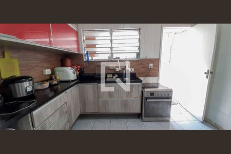 Casa à venda com 80m², 2 quartos e 2 vagasCozinha