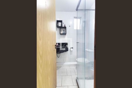 Banheiro de apartamento para alugar com 2 quartos, 60m² em Centro, São Leopoldo