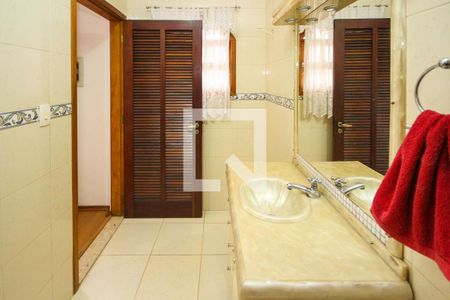 Casa à venda com 170m², 3 quartos e 2 vagas Casa à venda com 170m², 3 quartos e 2 vagasBanheiro da Suíte