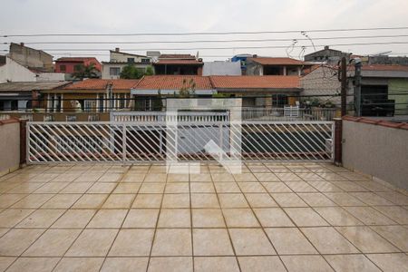 Casa à venda com 170m², 3 quartos e 2 vagas Casa à venda com 170m², 3 quartos e 2 vagasVaranda