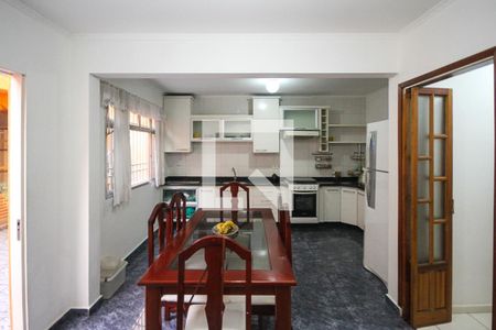 Casa à venda com 170m², 3 quartos e 2 vagas Casa à venda com 170m², 3 quartos e 2 vagasCozinha