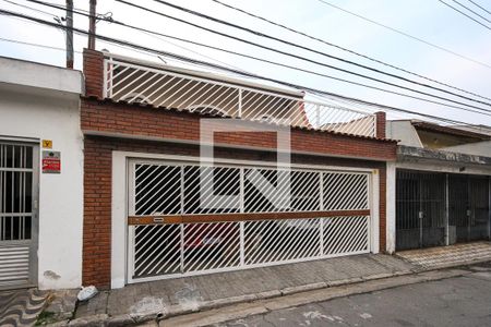 Casa à venda com 170m², 3 quartos e 2 vagas Casa à venda com 170m², 3 quartos e 2 vagasFachada