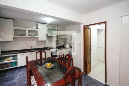 Casa à venda com 170m², 3 quartos e 2 vagas Casa à venda com 170m², 3 quartos e 2 vagasCozinha