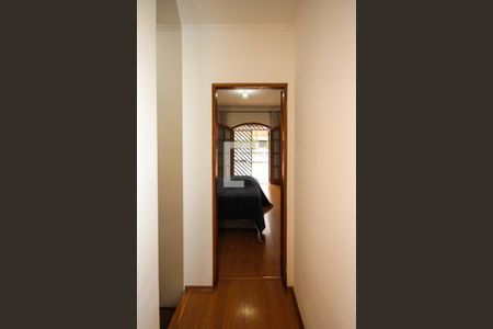 Casa à venda com 170m², 3 quartos e 2 vagas Casa à venda com 170m², 3 quartos e 2 vagasCorredor