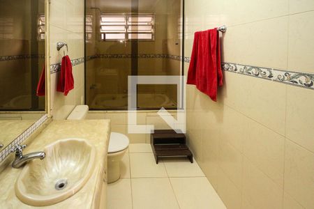 Casa à venda com 170m², 3 quartos e 2 vagas Casa à venda com 170m², 3 quartos e 2 vagasBanheiro da Suíte