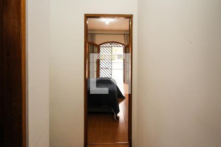 Casa à venda com 170m², 3 quartos e 2 vagas Casa à venda com 170m², 3 quartos e 2 vagasCorredor