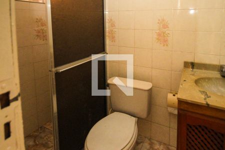 Casa à venda com 170m², 3 quartos e 2 vagas Casa à venda com 170m², 3 quartos e 2 vagasBanheiro do Serviço