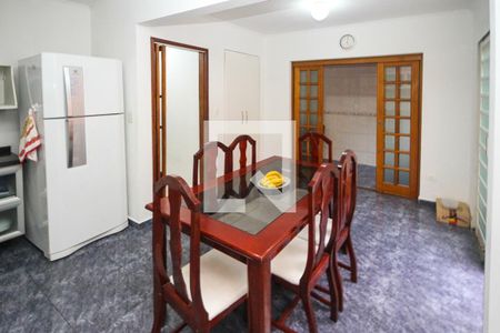 Casa à venda com 170m², 3 quartos e 2 vagas Casa à venda com 170m², 3 quartos e 2 vagasCozinha