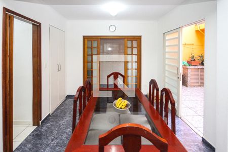 Casa à venda com 170m², 3 quartos e 2 vagas Casa à venda com 170m², 3 quartos e 2 vagasCozinha