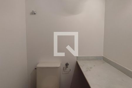 Apartamento à venda com 320m², 4 quartos e 2 vagas Apartamento à venda com 320m², 4 quartos e 2 vagasBanheiro Social