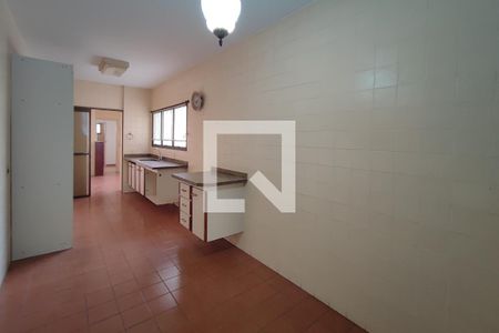 Apartamento à venda com 320m², 4 quartos e 2 vagas Apartamento à venda com 320m², 4 quartos e 2 vagasCozinha