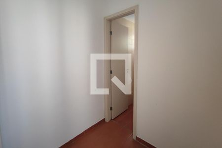 Apartamento à venda com 320m², 4 quartos e 2 vagas Apartamento à venda com 320m², 4 quartos e 2 vagasQuarto de Serviço