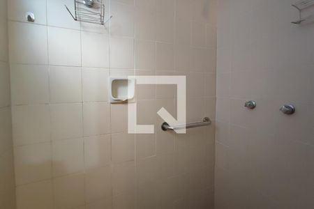Apartamento à venda com 320m², 4 quartos e 2 vagas Apartamento à venda com 320m², 4 quartos e 2 vagasBanheiro Suíte