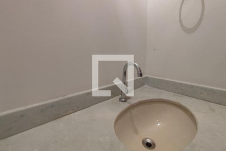 Apartamento à venda com 320m², 4 quartos e 2 vagas Apartamento à venda com 320m², 4 quartos e 2 vagasBanheiro Social