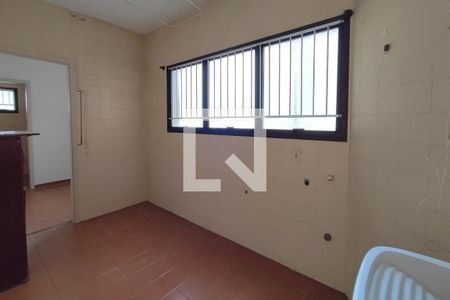 Apartamento à venda com 320m², 4 quartos e 2 vagas Apartamento à venda com 320m², 4 quartos e 2 vagasÁrea de Serviço