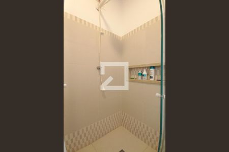 Casa à venda com 100m², 2 quartos e 3 vagas Casa à venda com 100m², 2 quartos e 3 vagasBanheiro da Suíte