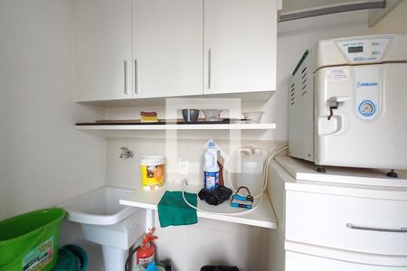 Casa à venda com 100m², 2 quartos e 3 vagas Casa à venda com 100m², 2 quartos e 3 vagasÁrea de Serviço