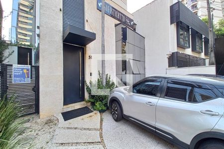Casa à venda com 100m², 2 quartos e 3 vagas Casa à venda com 100m², 2 quartos e 3 vagasGaragem