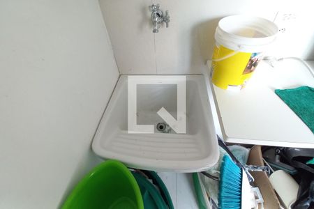 Casa à venda com 100m², 2 quartos e 3 vagas Casa à venda com 100m², 2 quartos e 3 vagasÁrea de Serviço