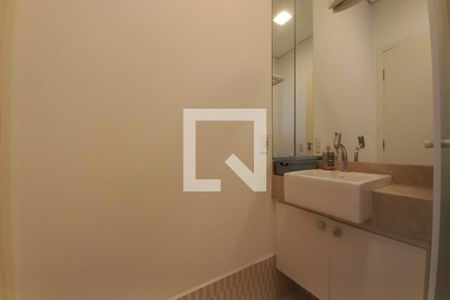 Casa à venda com 100m², 2 quartos e 3 vagas Casa à venda com 100m², 2 quartos e 3 vagasBanheiro da Suíte