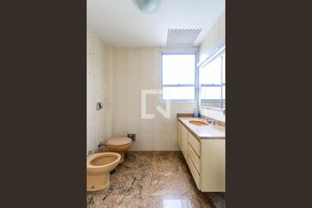 Apartamento à venda com 325m², 3 quartos e 3 vagasBanheiro