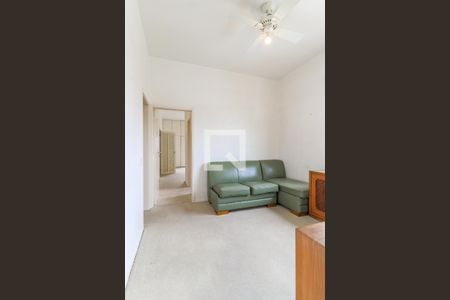 Apartamento à venda com 325m², 3 quartos e 3 vagasHall Quartos