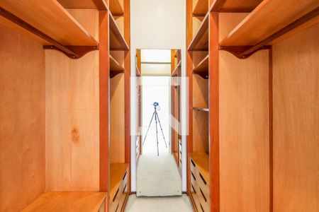 Apartamento à venda com 325m², 3 quartos e 3 vagasCloset da Suíte 
